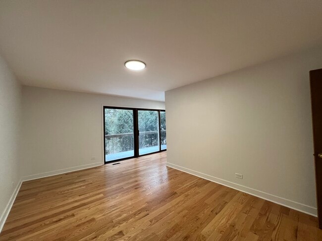 Building Photo - 1545 Winnetka Rd