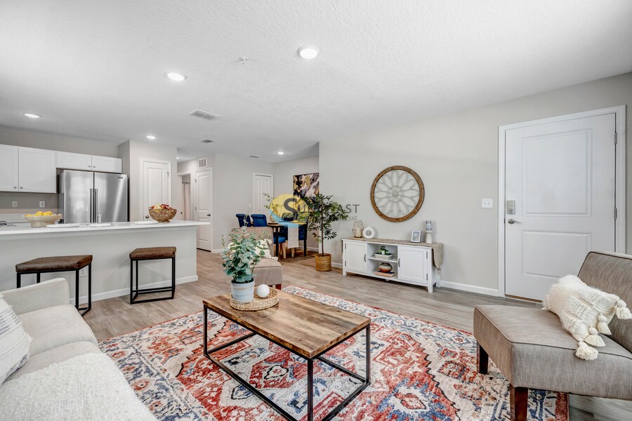 Building Photo - 6523 Breezy Oaks Wy