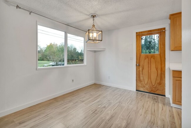 Building Photo - Arbor Lake Duplex unit for lease in private setting