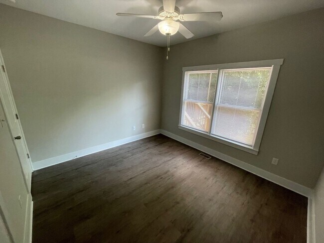 Building Photo - PRE-LEASING FOR AUGUST 2026!