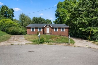 Building Photo - 711 Frankfort Dr