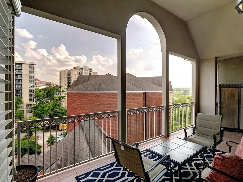 Building Photo - 50 Biscayne Dr NW