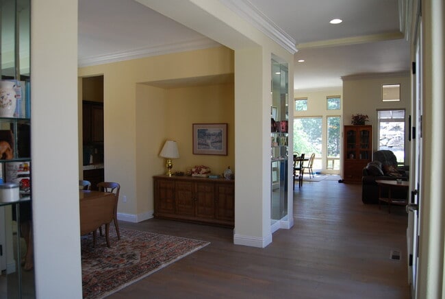Building Photo - Single Level Home in Mountaingate