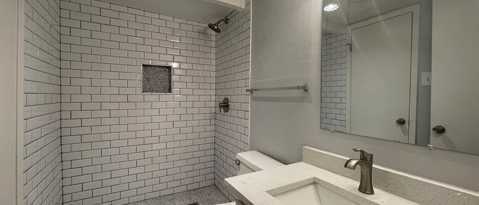 Building Photo - 3624 Parkridge Dr