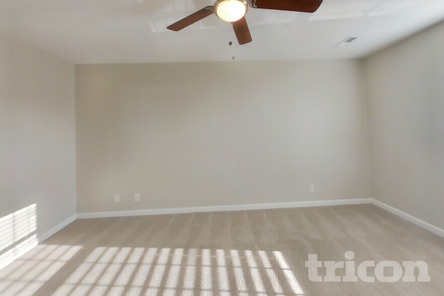 Building Photo - 629 Wolfchase Dr