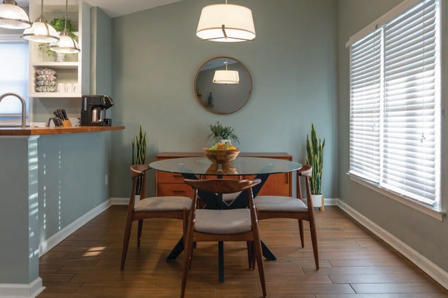 Building Photo - 125 W Victoria Ct