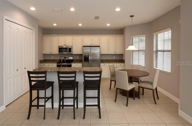 Building Photo - 10459 Stapeley Dr