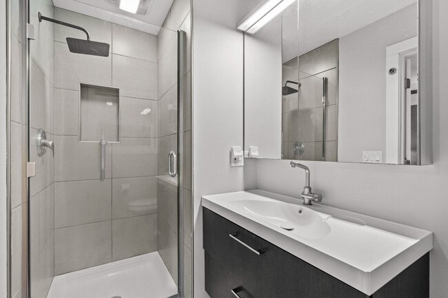 Building Photo - 7393 SW Bayberry Dr