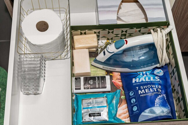 Building Photo - 300 Harrison Ave