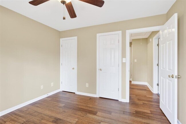 Building Photo - 135 Saltcreek Point NE