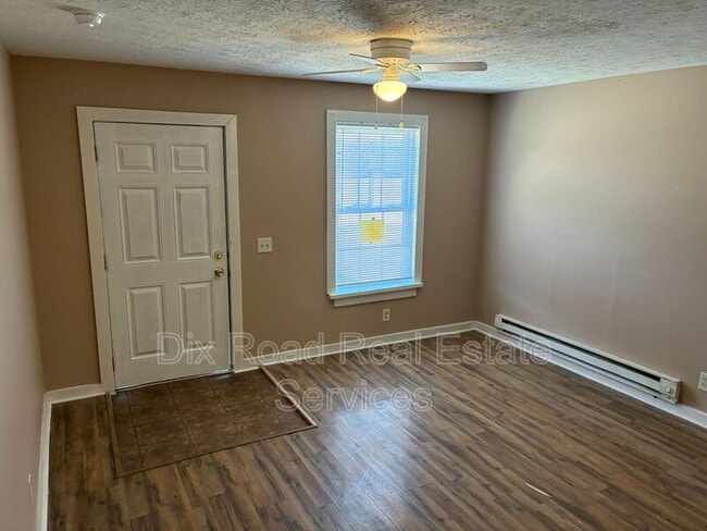 Building Photo - 829 Maple Ave