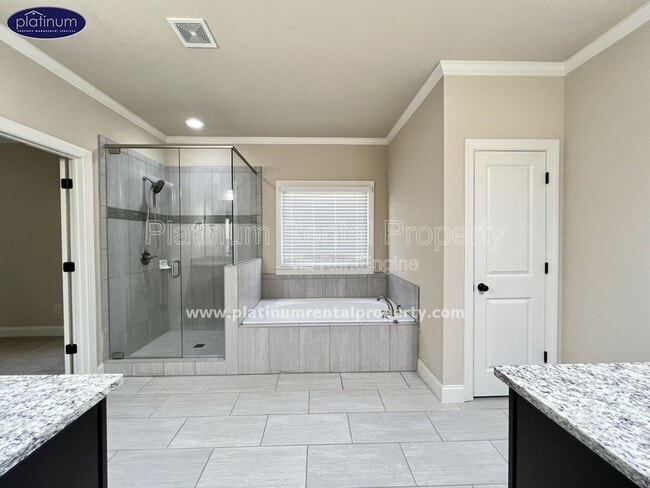 Building Photo - 1662 Fairview Dr