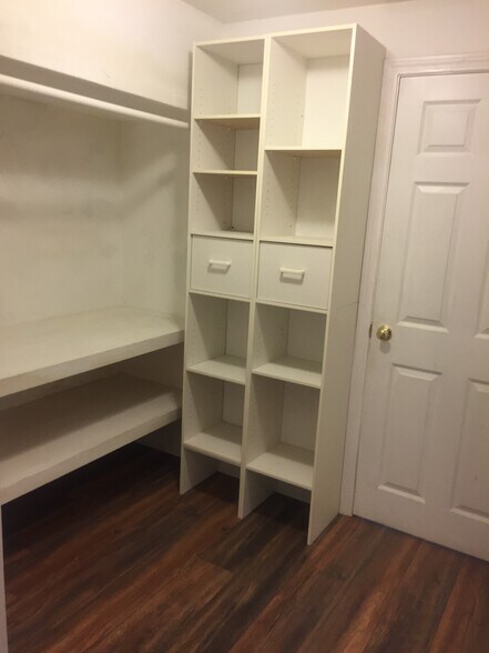 Building Photo - 5202 Halcyon Dr
