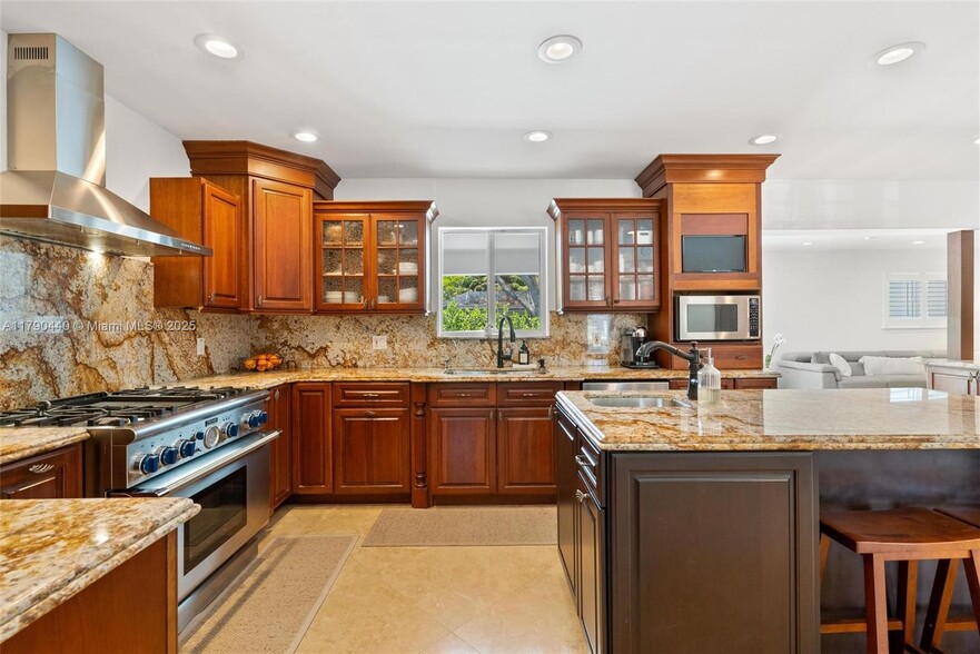 Building Photo - 14700 SW 78th Ave