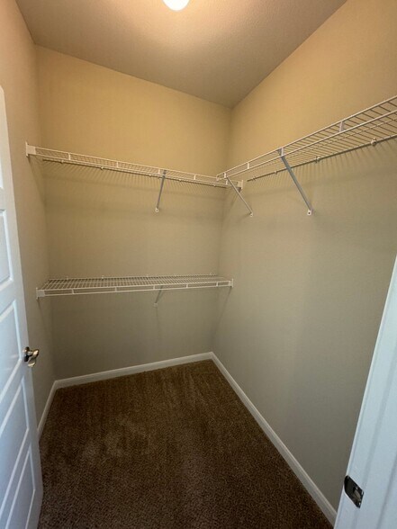 Building Photo - 450 Houston Ridge Dr