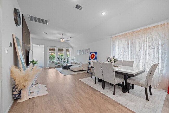 Building Photo - 12919 California Palm Ct