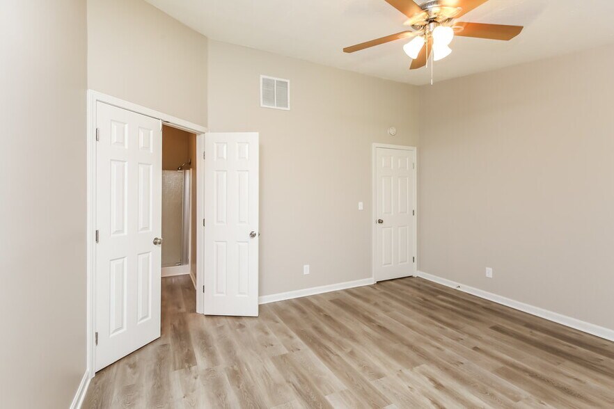 Building Photo - 1282 Bailing Dr