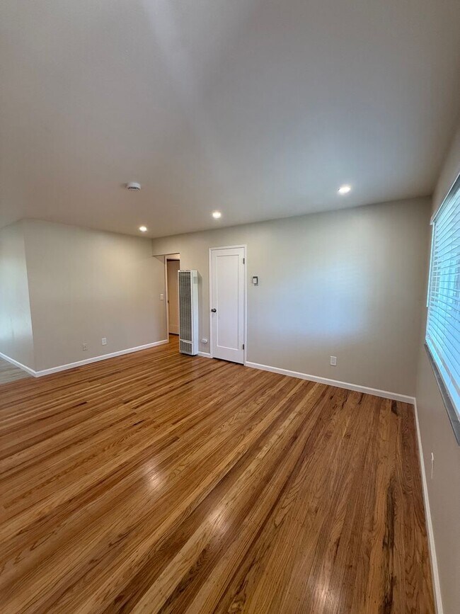 Building Photo - 53 Ramsgate Ct