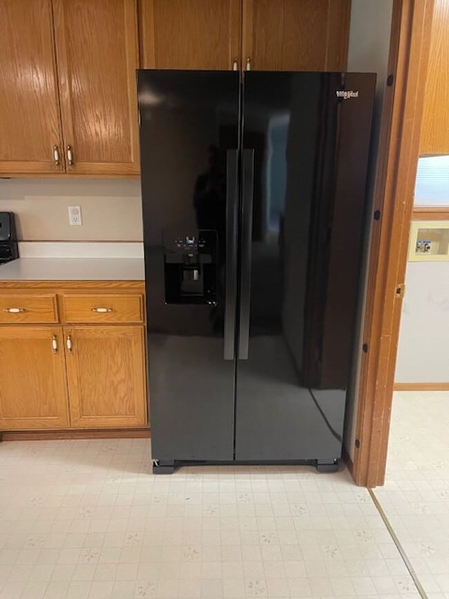 Building Photo - Quiet Peaceful 3 bedroom 2 bath Single Level home located in Central Point