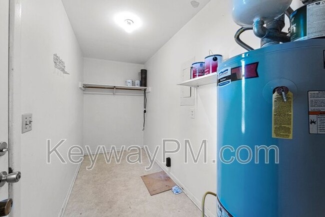 Building Photo - 413 Kingstree Rd