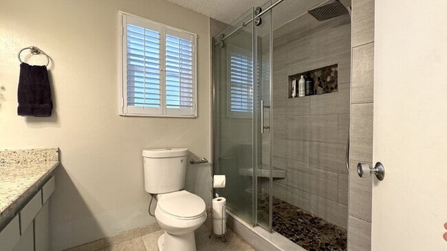 Building Photo - 1121 Clearwater Rd