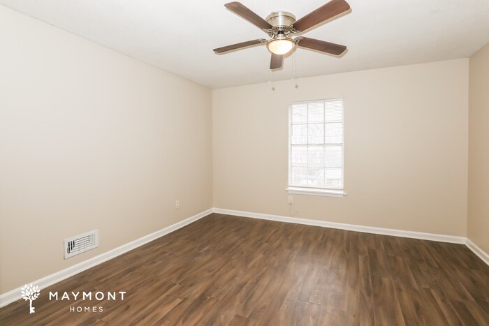 Building Photo - 1684 Regency Pl