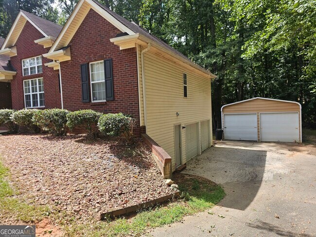 Building Photo - 40 Summerwood Ln