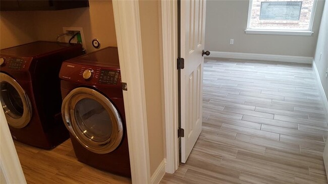 Building Photo - 108 Farola Cove