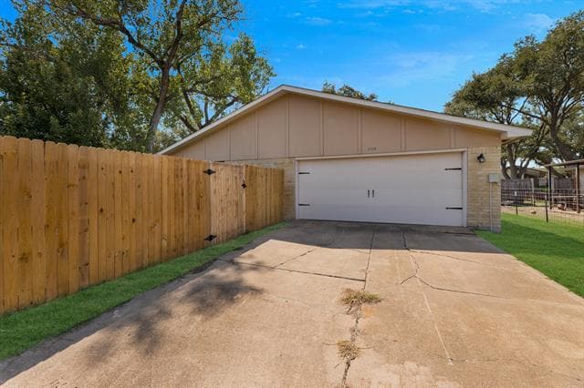 Building Photo - 4849 Alta Oaks Ct