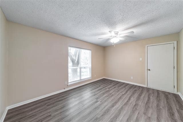 Building Photo - 2719 Creekwood Ct