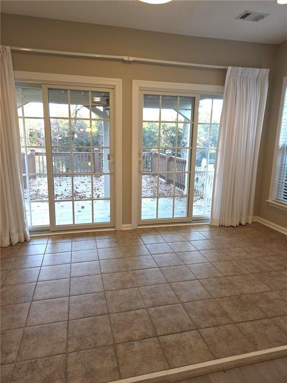 Building Photo - 6275 Brookside Ln