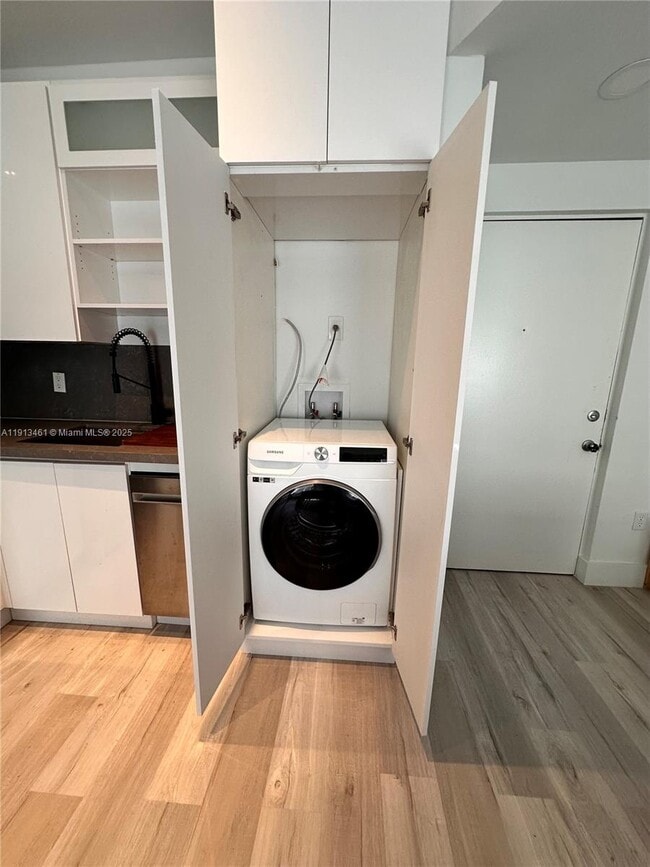 Building Photo - 1218 Drexel Ave