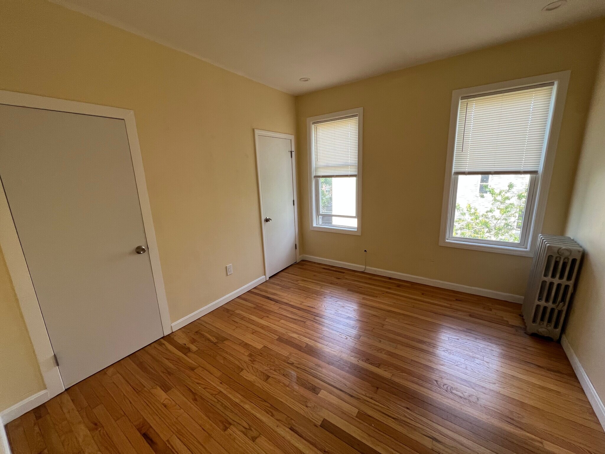 Building Photo - 154 Stanwood St