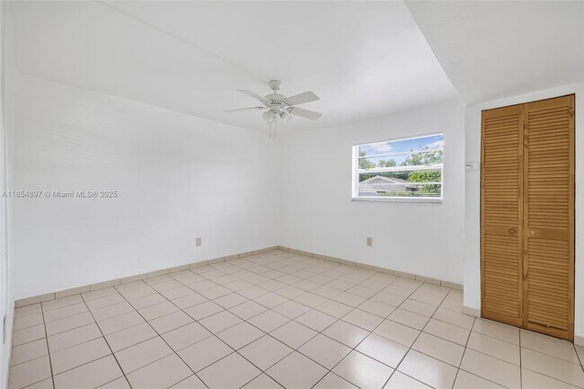 Building Photo - 6270 W Flagler St