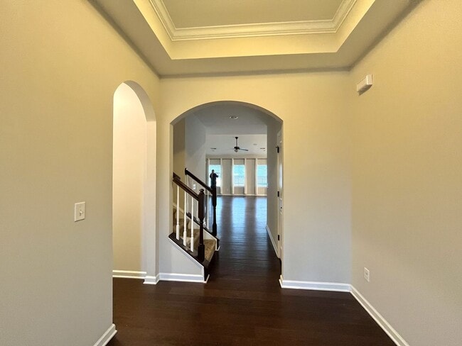 Building Photo - Stylish 3-Bed Home with Bonus Room & Private Backyard