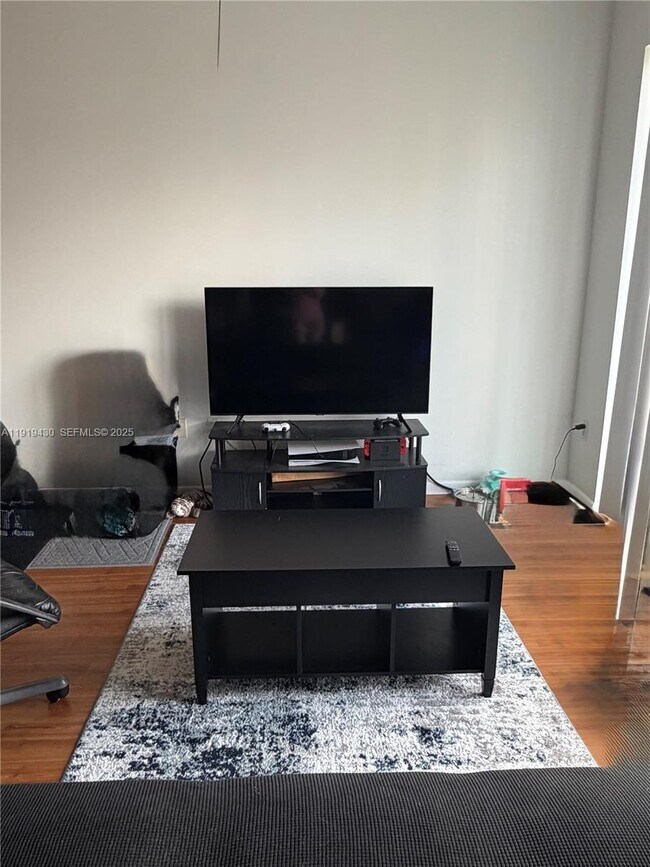 Building Photo - 133 NE 2nd Ave