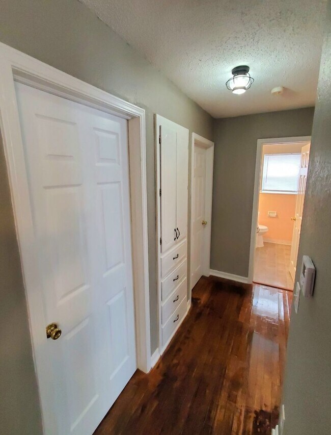 Building Photo - 3 bed 1 bath in Midwest City
