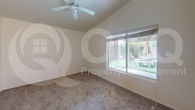 Building Photo - 144 E Mesquite Crest Pl