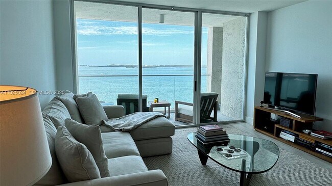 Building Photo - 800 Claughton Island Dr