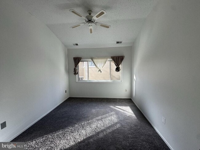 Building Photo - 1898 Villaridge Dr