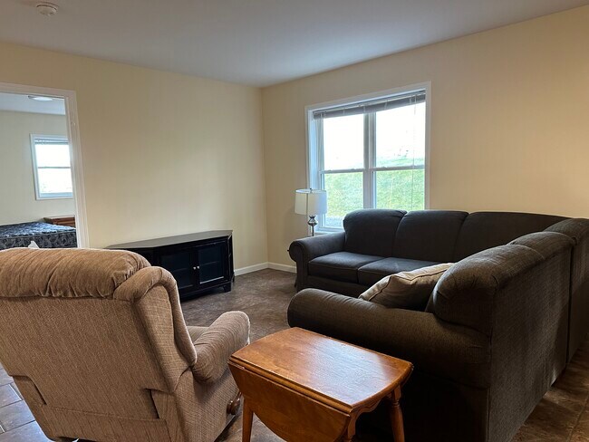 Building Photo - 124 Birdseye View Drive