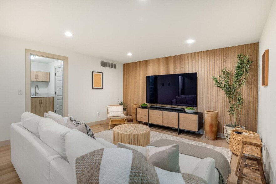 Building Photo - 2218 94th St NW