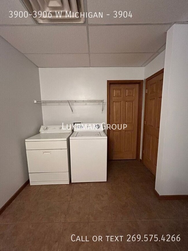 Building Photo - 3900-3906 W Michigan-3904