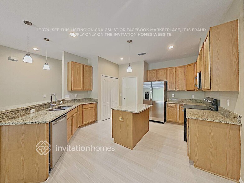 Building Photo - 2808 Windcrest Oaks Ct
