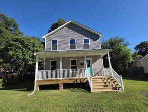 Building Photo - 2227 S Whitehill Dr
