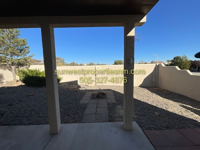 Building Photo - 3 Bedroom, 2 Bath, 2 Car Garage House with...