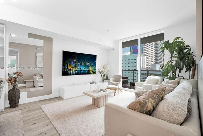 Primary Photo - 244 Biscayne Blvd