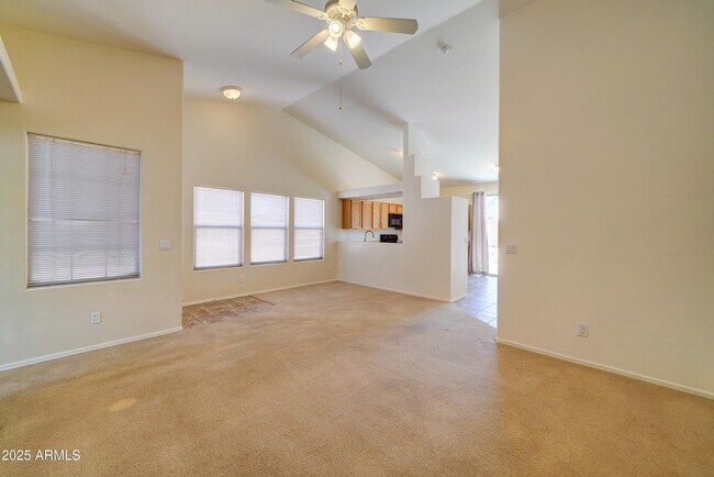 Building Photo - 8900 E Rainier Dr