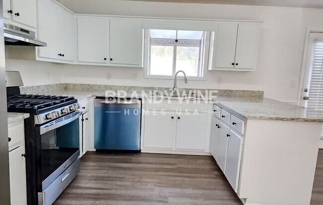 Building Photo - 431 Churchill Ct