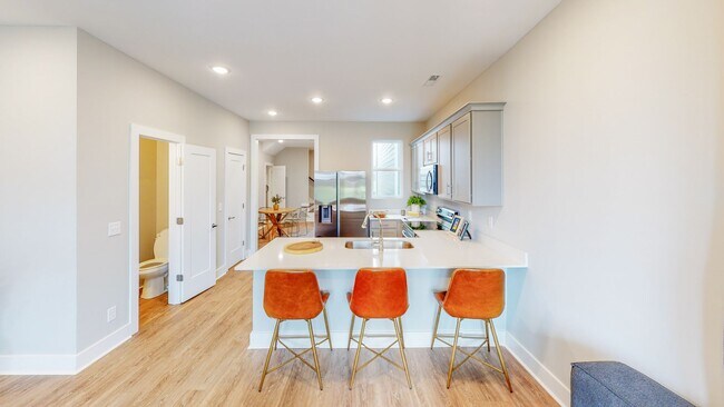 Building Photo - 3 bedroom 2.5 bath at Milltown @ the South...